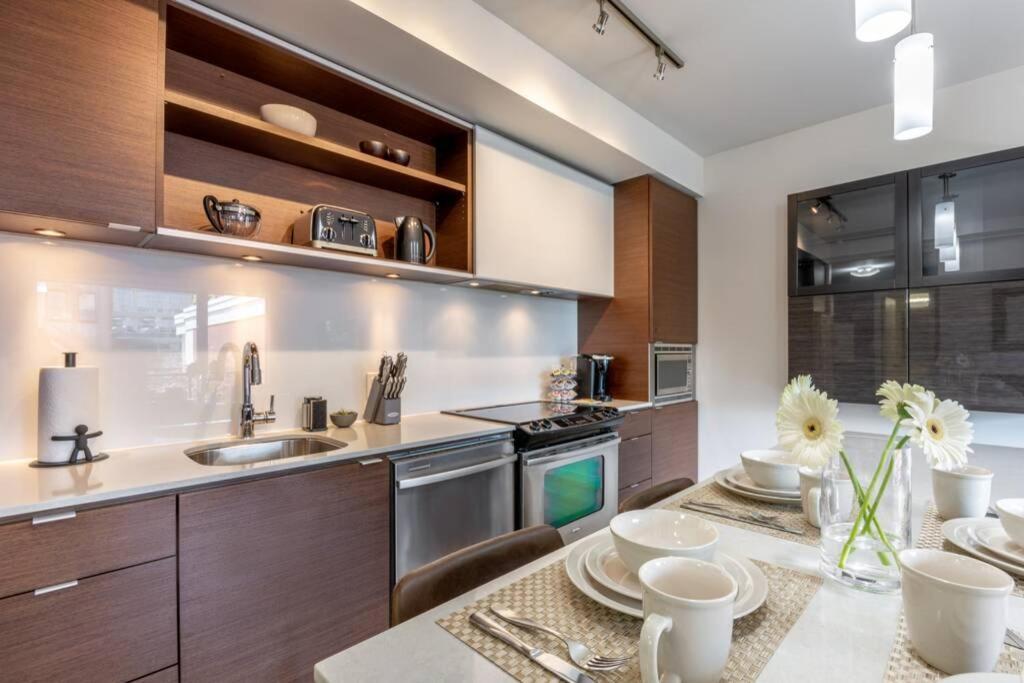 Clean 3Rd Floor Executive 1 Bedroom Apt In Old Town China Town Victoria Dış mekan fotoğraf